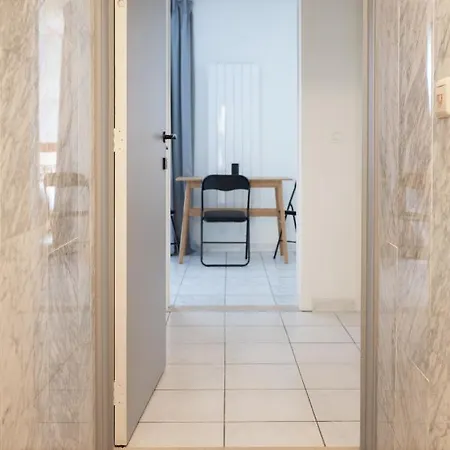 Victoria Studio Apartment *